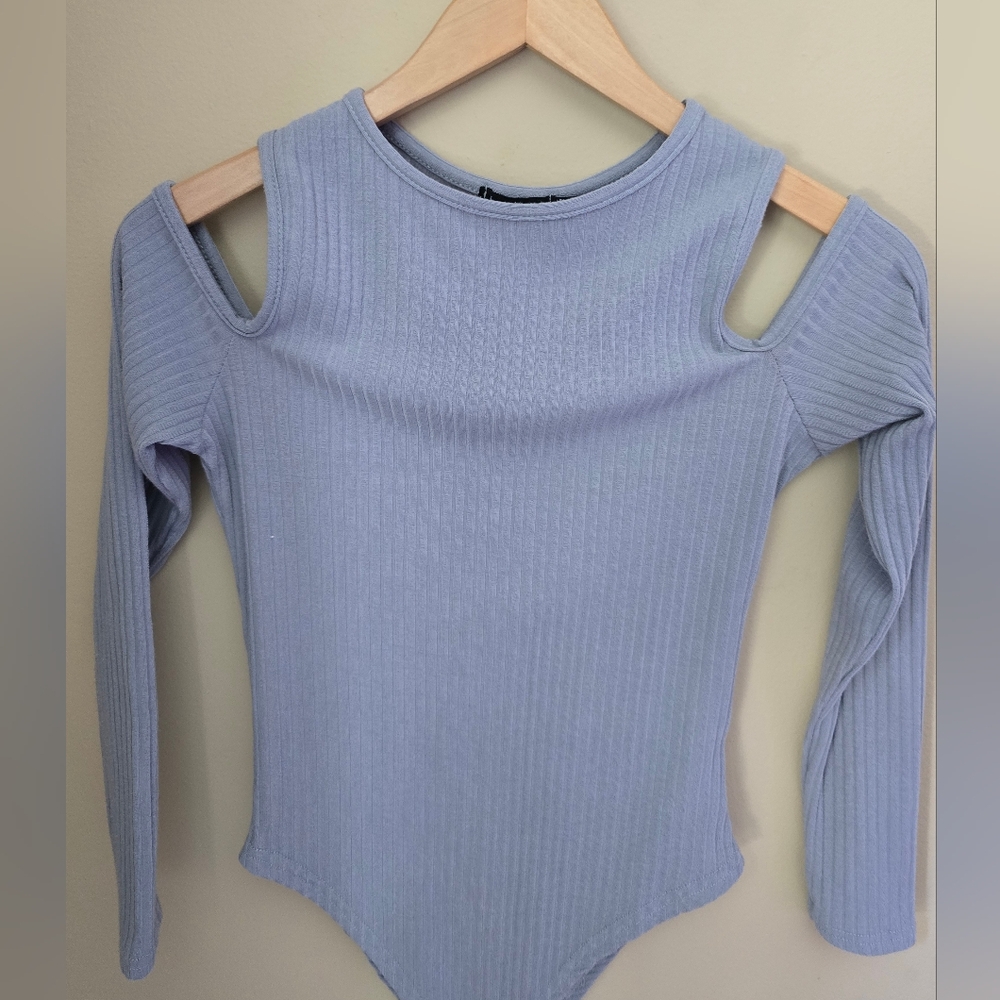Sale! Boohoo Cutout Bodysuit - Picture 2 of 5